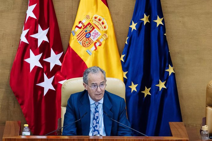 El presidente de la Asamblea de Madrid, Enrique Ossorio, durante un pleno en la Asamblea de Madrid, a 8 de febrero de 2024, en Madrid (España). 