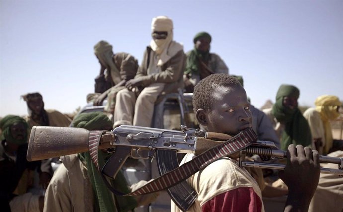 Archivo - Imagen de archivo de un miliciano sudanés