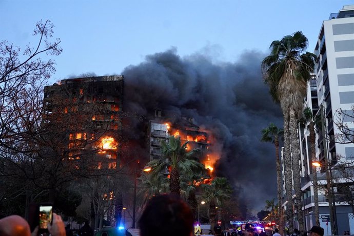 Incendi al barri del Campanar de València