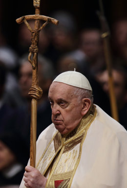 02 February 2024, Vatican, Vatican City: Pope Francis presides Holy Mass on the occasion of the Feast of the Presentation of the Lord and the XXVII World Day of Consecrated Life in the St. Peter's Basilica at the Vatican. Photo: Evandro Inetti/ZUMA Pres