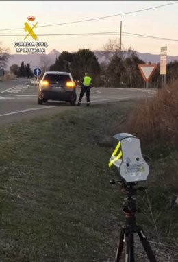 Radar Móvil de la Guardia Civil de Tráfico en la carretera A-129.