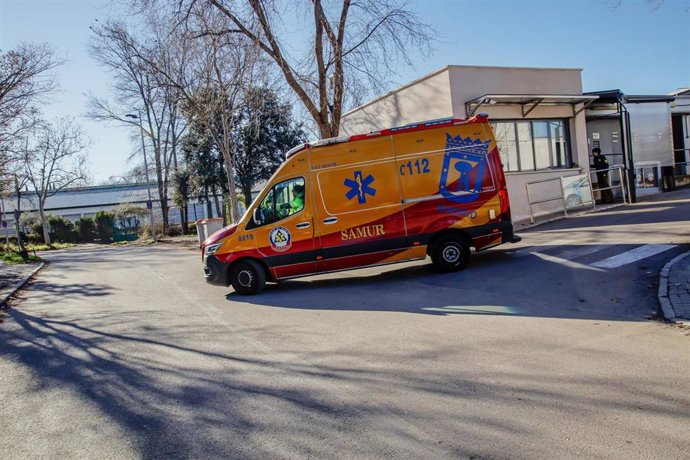 Archivo - Una ambulancia en la Base 0 de SAMUR - Protección Civil, en Casa de Campo, a 4 de enero de 2023, en Madrid (España). 