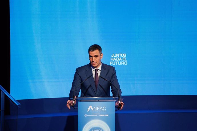 El presidente del Gobierno, Pedro Sánchez, durante la clausura de la IV edición del Foro ANFAC ‘Juntos hacia el futuro’, a 20 de febrero de 2024, en Madrid (España). 
