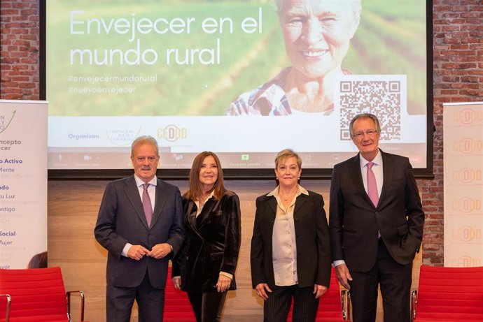 Asistentes a la jornada 'Envejecer en el mundo rural'