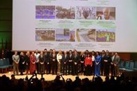 La Junta premia el "buen hacer" con la entrega de Banderas de Andalucía en Cádiz y destaca el "proyecto común que crece"