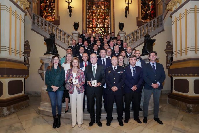 La Asociación de Jefes y Directivos de las Policías Locales de Andalucía conmemoran en Málaga el municipalismo.