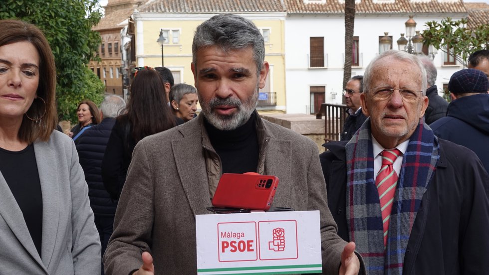 Bernal (PSOE) en un acto en Antequera.