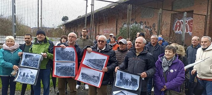 Rueda de prensa para pedir que el Ayuntamiento de irun no derribe el pabellón de "Pequeña Velocidad", único campo de concentración que queda en pie en Gipuzkoa