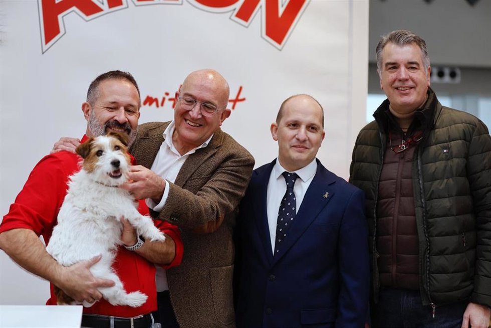 El alcalde de Valladolid, Jesús Julio Carnero, durante su visita a Fimascota