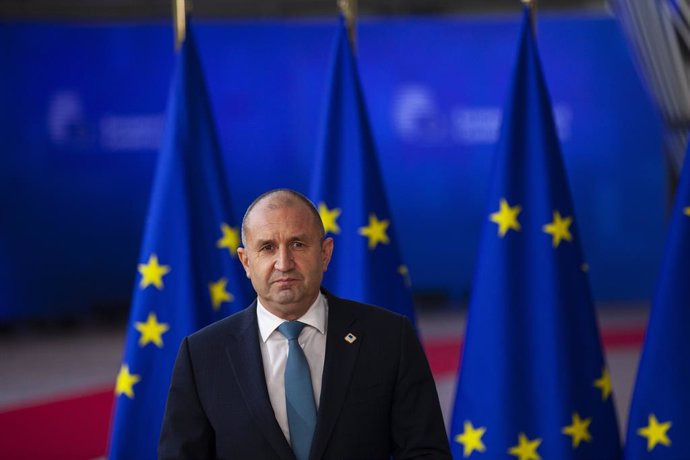 Archivo - December 15, 2022, Brussels, Brussels, Belgium: Arrival of the Heads of State at the European Summit. Arrival of Bulgarian President Rumen Radev