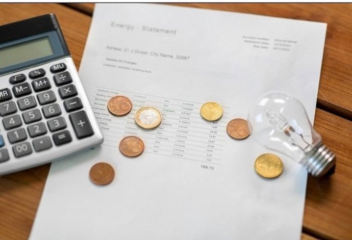 Archivo - Competencia, electricidad, tarifa luz, energéticas, eléctricas