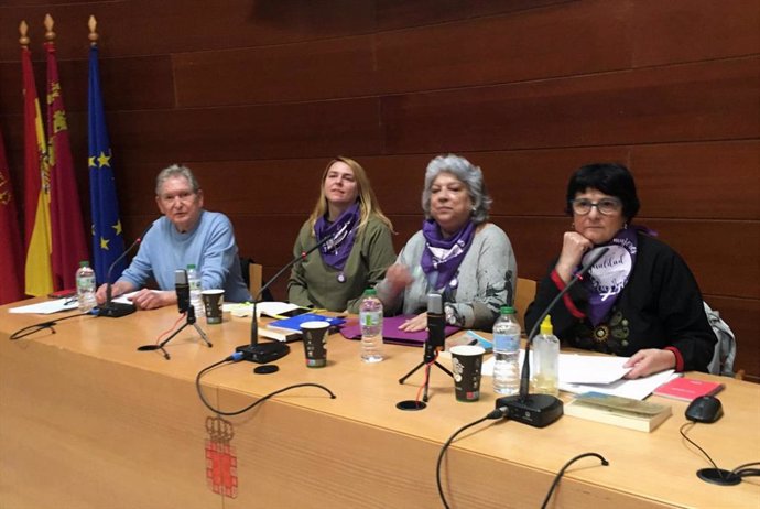 Mujeres de HOAC y de Comunidades de Base impulsan en Murcia la 'Revuelta de Mujeres en la Iglesia'