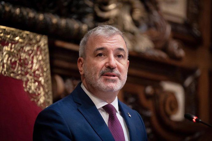 Archivo - El alcalde de Barcelona, Jaume Collboni, durante un pleno