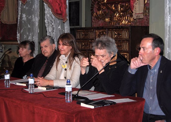 Carrie Dorca, Lluís Busquets, Laura Borràs, Domènec Moli i l'alcalde Josep Berga