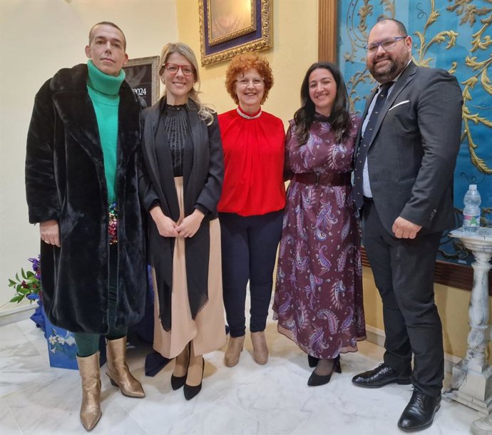 Presentación del cartel de Semana Santa de 'Onda Pasión' en la que ha participado el Ayuntamiento de El Puerto de Santa María (Cádiz).