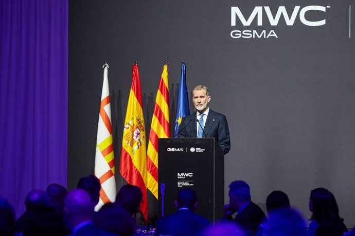 El Rey Felipe VI interviene durante la cena inaugural del MWC, en el Museo Nacional de Arte de Cataluña, a 25 de febrero de 2024, en Barcelona, Catalunya (España). El acto se produce con motivo del Mobile World Congress (MWC) de Barcelona de 2024, que ten