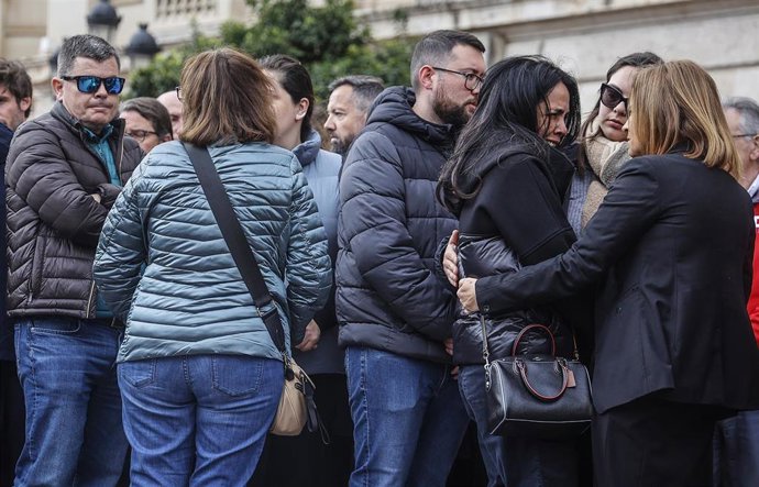 Minuto de silencio en el Ayuntamiento por los afectados en el incendio