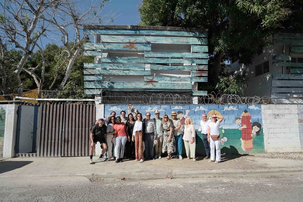 El grupo CAEB en la puerta de 'La Matica'.