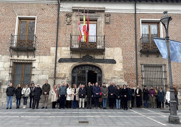 Diputación de Valladolid guarda un minuto de silencio por el vallisoletano fallecido en Burgos y las víctimas en Valencia.