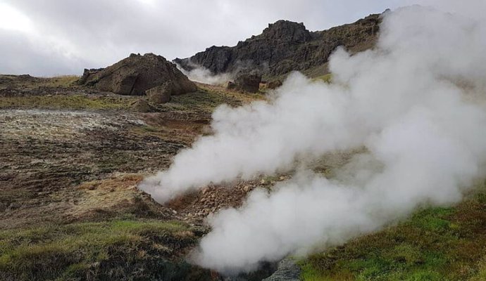 Los pastizales subárticos experimentan un calentamiento geotérmico natural en Islandia
