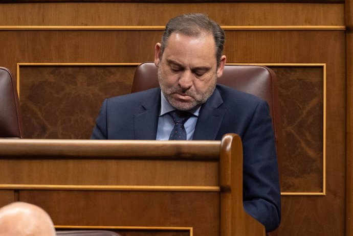 El exministro de Transportes y diputado del PSOE José Luis Ábalos durante una sesión plenaria, en el Congreso de los Diputados, a 22 de febrero de 2024, en Madrid (España).