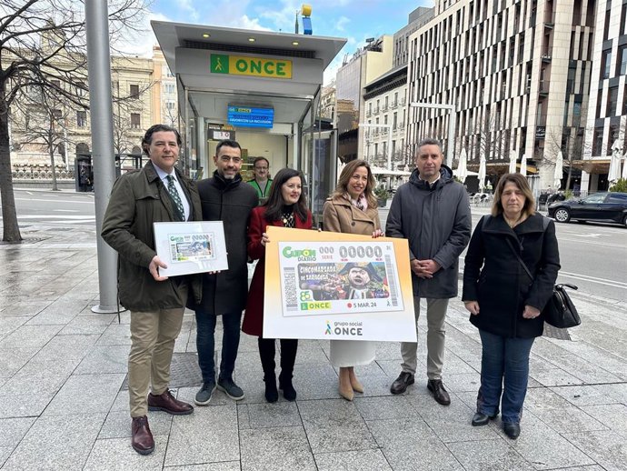 Presentación del cupón de la Cincomarzada.
