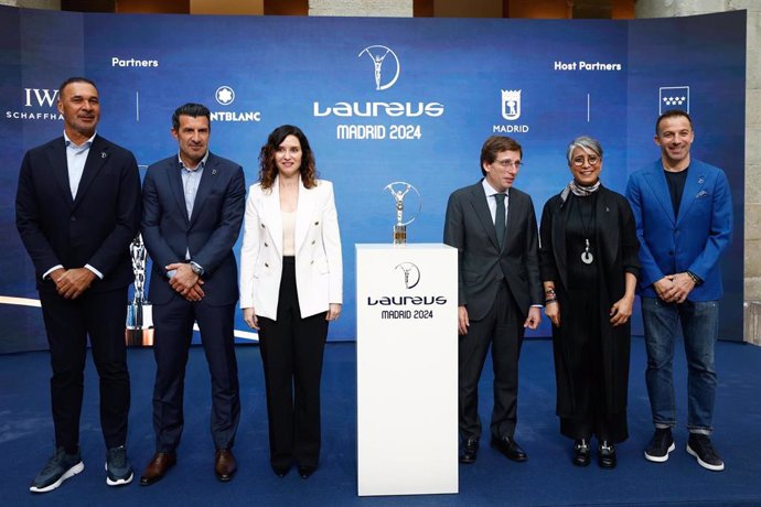 Foto de familia tras el anuncio de las nominaciones de los Premios Laureus 2024 cuya gala se celebrará en Madrid el próximo 22 de abril