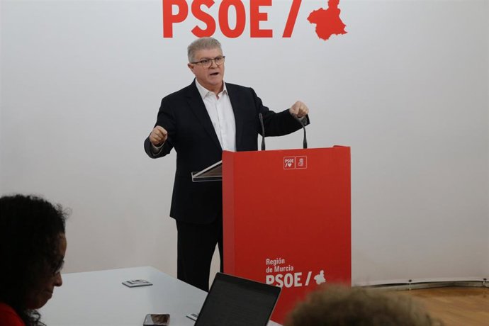 El secretario general del PSOE en la Región de Murcia, José Vélez, sobre Ley de la Cadena Alimentaria.
