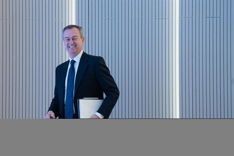 El consejero delegado de Banco Sabadell, César González-Bueno, a su llegada al acto de presentación de resultados 2023, en la sede del Banco Sabadell, a 1 de febrero de 2024, en San Cugat del Vallés, Barcelona, Catalunya (España). 
