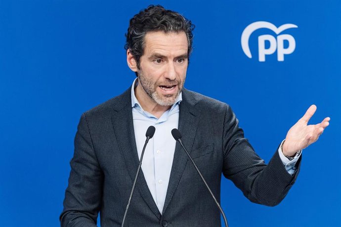 El portavoz del PP, Borja Sémper, durante una rueda de prensa posterior a la reunión del Comité de Dirección del Partido Popular, en la sede nacional del PP de Génova, a 26 de febrero de 2024, en Madrid (España). Durante la comparecencia, Sémper ha anun