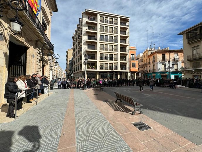 Minuto de silencio en Sueca por la joven atropellada en Algemesí