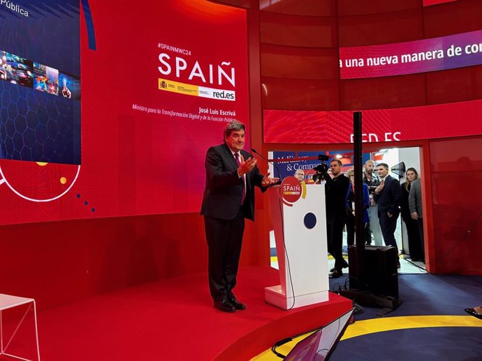 El ministro para la Transformación Digital y de la Función Pública, José Luis Escrivà, en el MWC