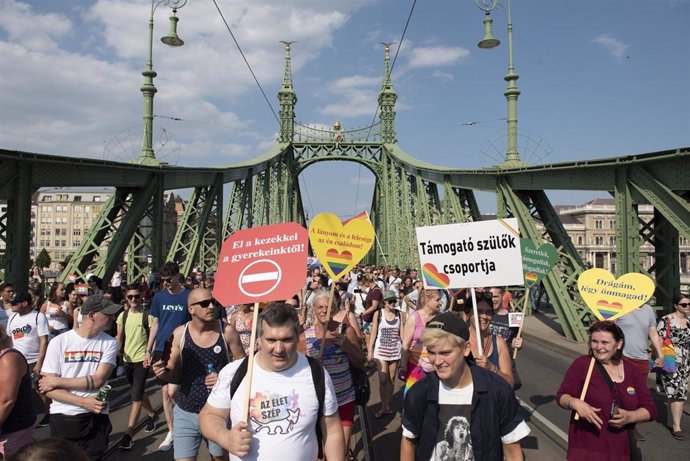 Archivo - Una marcha del Orgullo de Budapest (Archivo)