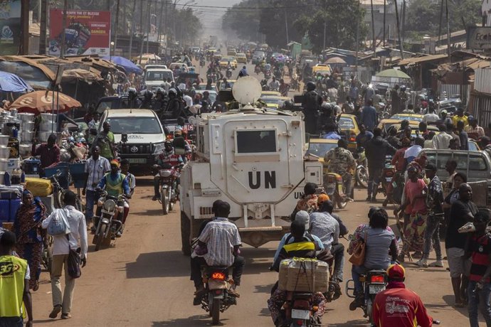 Archivo - Un vehículo de la MINUSCA en Bangui