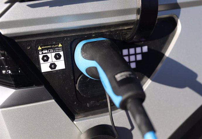 Cómo instalar un cargador para el coche eléctrico y cuánto cuesta?