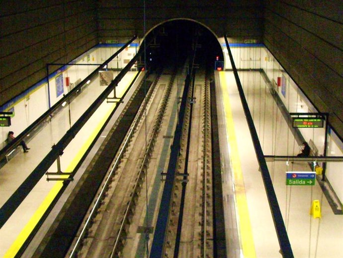 Archivo - Metro cerrará en verano la mitad de la línea Metrosur para acometer obras de mantenimiento
