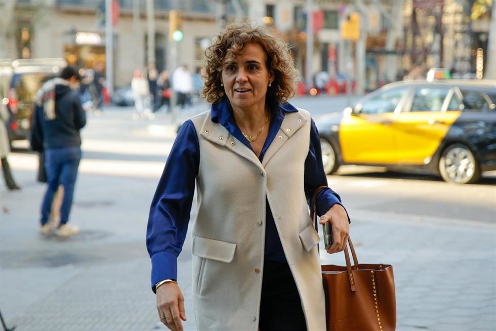 Archivo - La líder del PP en el Parlamento Europeo, Dolors Montserrat, a su llegada a una reunión de la delegación de eurodiputados de la Comisión de Peticiones con peticionarios, representantes de familias y profesiones, a 18 de diciembre de 2023, en B