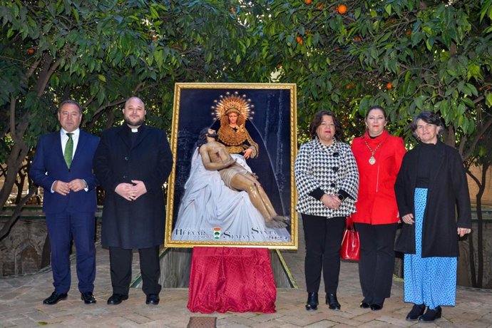 La Soledad y el Cristo Yacente protagonizan el cartel de la Semana Santa de Huévar.