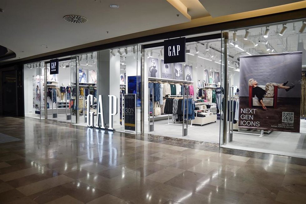 Archivo - Tienda GAP en Madrid
