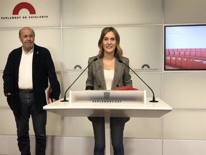 La presidenta de los comuns en el Parlament, Jéssica Albiach, en una rueda de prensa