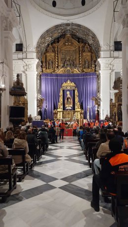 El 061 forma a hermandades ante casos de riesgo vital en las procesiones.
