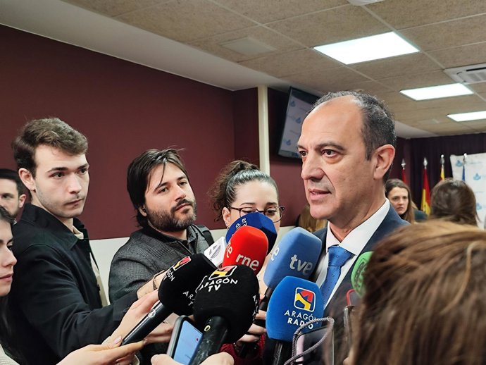 El consejero de Sanidad del Gobierno de Aragón, José Luis Bancalero, en el Hospital San Juan de Dios