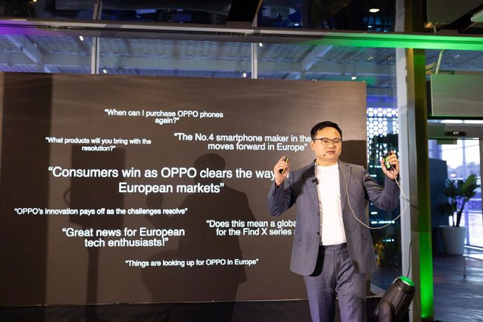 El CEO de OPPO Europa, Bingo Liu, en el Mobile World Congress 2024.