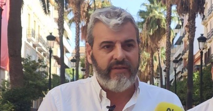 Archivo - El portavoz del PSOE de Almonte (Huelva), Miguel Espina.