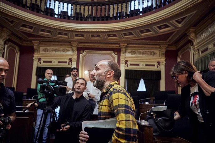 Archivo - El alcalde de Ourense en funciones, Gonzalo Pérez Jácome, a su llegada a una sesión extraordinaria do Pleno do Concello de Ourense, a 14 de junio de 2023, en Ourense, Galicia (España). Durante este pleno extraordinario se han aprobado las acta