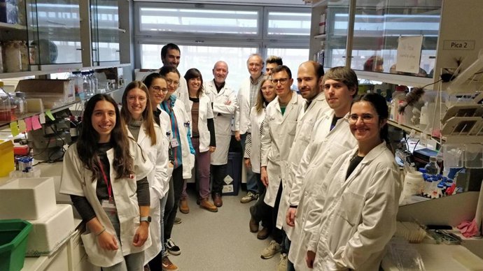 Parte equipo de investigación del Institut de Recerca Biomdica de Lleida (IRBLleida) y el investigador Jordi Sol del Institut Universitari d'Investigació en Atenció Primria Jordi Gol (IDIAPJGol)