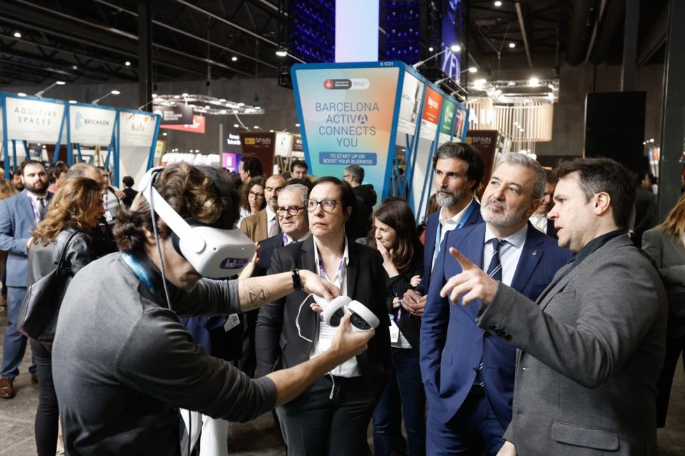 El alcalde de Barcelona, Jaume Collboni, en la feria de 'startups' 4 Years From Now del Mobile World Congress.