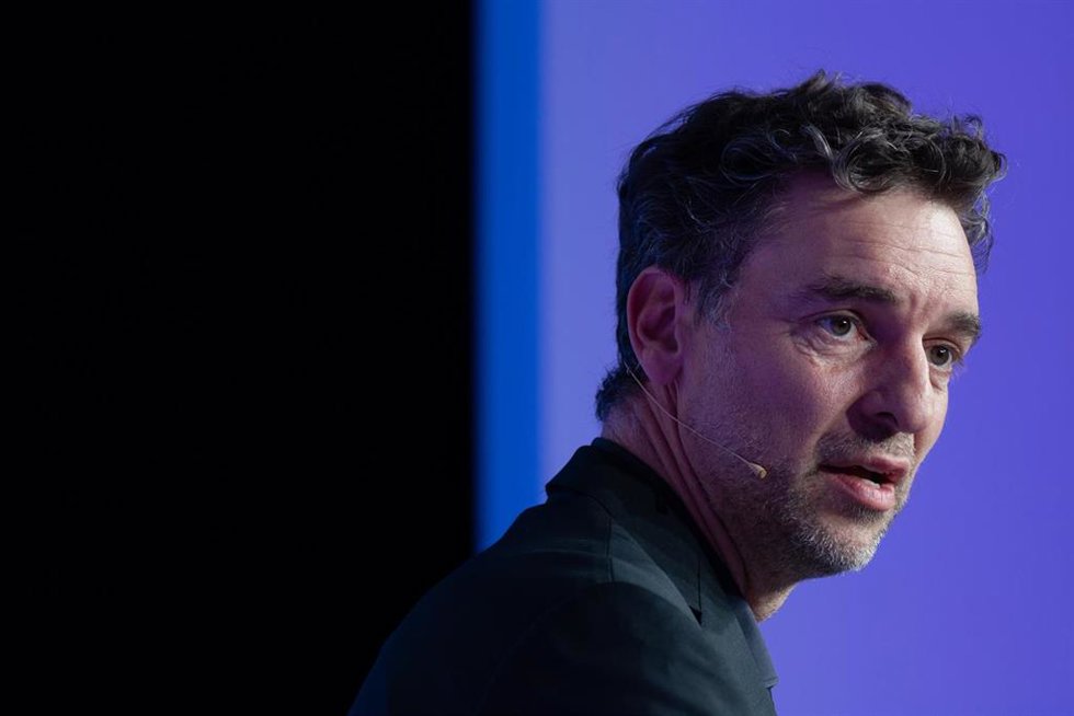El deportista y presidente de Gasol16 Ventures, Pau Gasol, durante la sesión del MWC 'Unleashing the potential of startups in sports and health' en la segunda jornada de la XVIII edición del Mobile World Congress, en la Fira de Barcelona