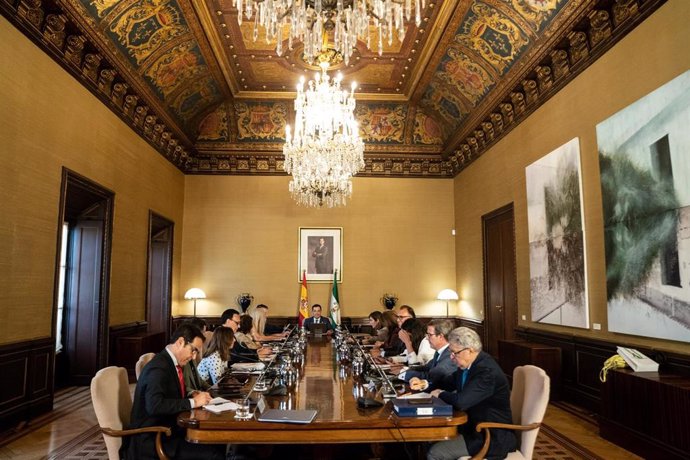 Archivo - Reunión del Consejo de Gobierno andaluz (Foto de archivo).