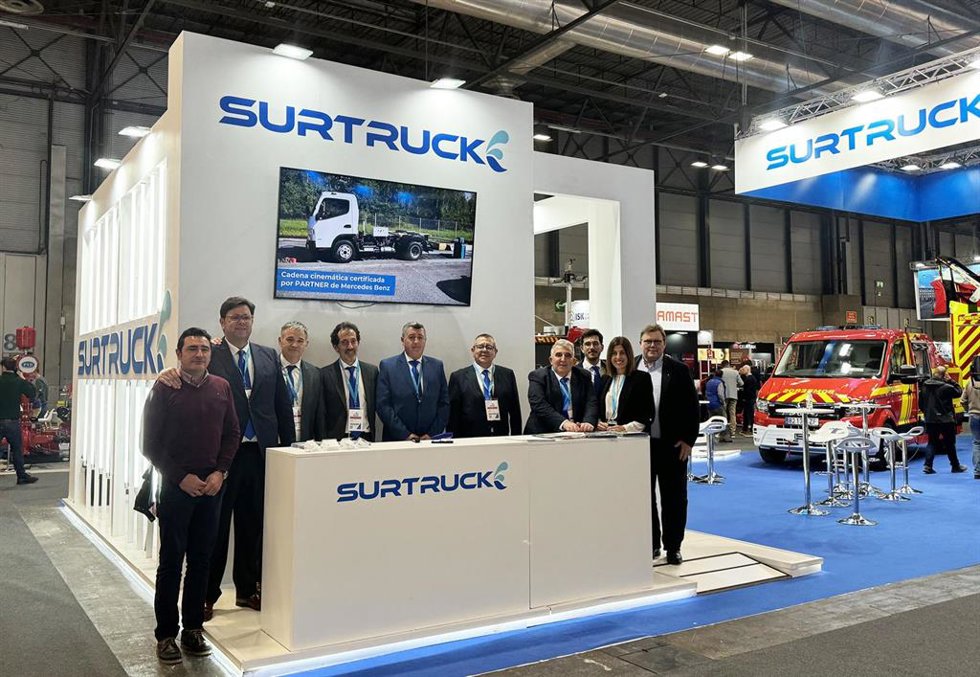 La empresa sevillana Surtruck expone en Sicur sus equipos contraincendios totalmente eléctricos y sus autobombas.